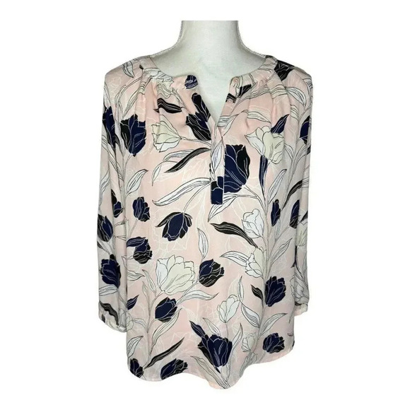 Banana Republic Women’s Medium‎ Pink Cream & Black Lightweight V-Neck Floral Top - Picture 1 of 5